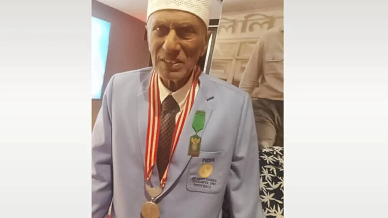 Indian Football Bids Farewell to a Titan: 1962 Asian Games Gold Medallist DMK AFZAL Passes Away
