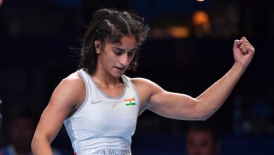 Vinesh Phogat says she is eligible to compete, WFI says her reply incomplete
