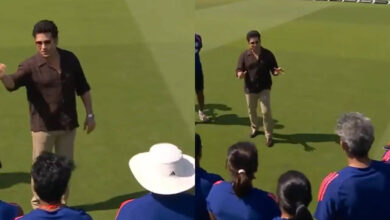sachin tendulkar turns up at lord's; gives pep talk to indian women's team on historic day - watch